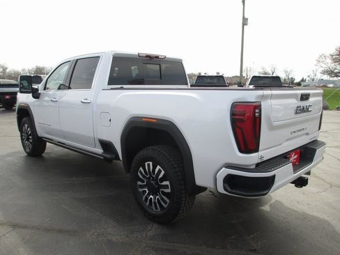 Used 2024 GMC Sierra 2500 Denali Ultimate w/ Max Trailering Package image 11
