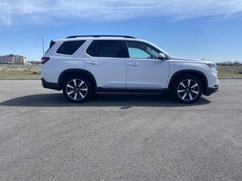 Certified 2024 Honda Pilot Elite image 6