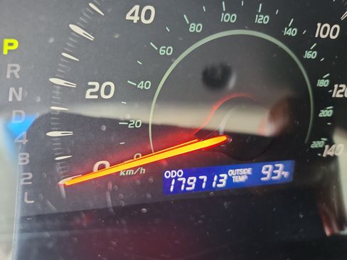 Used 2009 Toyota Camry SE FWD image 13