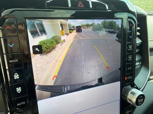 Used 2023 RAM 1500 Laramie AWD/4WD image 33