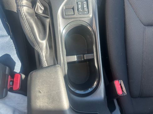 Used 2020 Subaru Impreza 2.0i Premium image 16