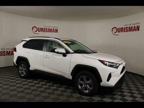 Used 2022 Toyota RAV4 XLE w/ Convenience Package AWD/4WD image 10