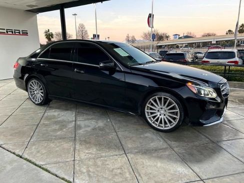 Used 2016 Mercedes-Benz E 400 Sedan image 5