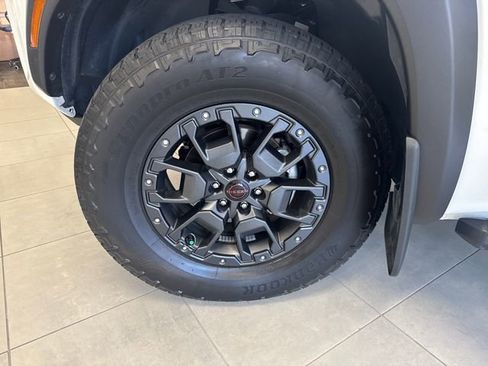 Used 2024 Nissan Frontier PRO-4X w/ Pro Premium Package AWD/4WD image 29