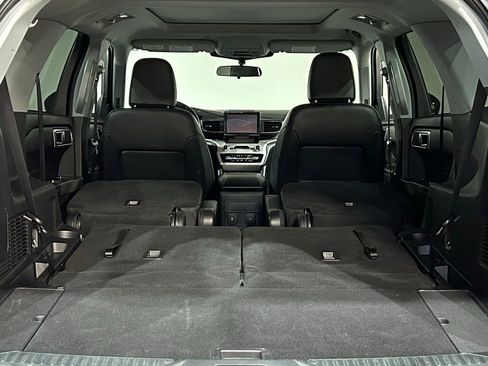 Used 2023 Ford Explorer XLT w/ Equipment Group 202A AWD/4WD image 33