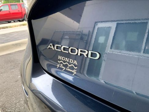 Used 2023 Honda Accord EX image 10