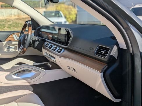 Certified 2023 Mercedes-Benz GLE 450 4MATIC image 42