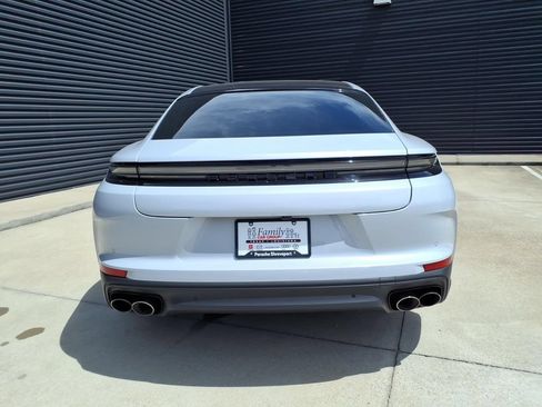 Used 2024 Porsche Panamera RWD image 4