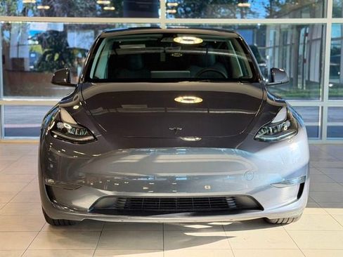 Used 2023 Tesla Model Y Performance AWD/4WD image 2