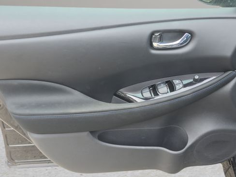 Used 2025 Nissan Leaf SV Plus FWD image 17