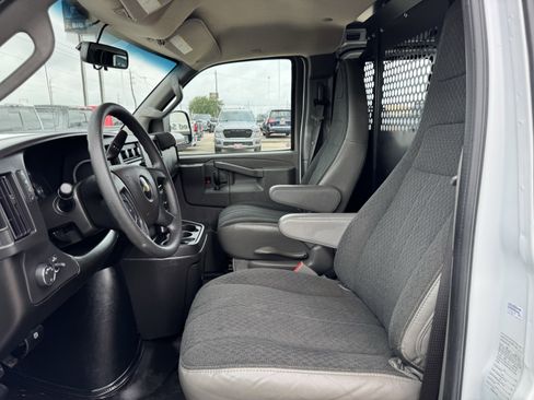 Used 2024 Chevrolet Express 2500 w/ Driver Convenience Package RWD image 26