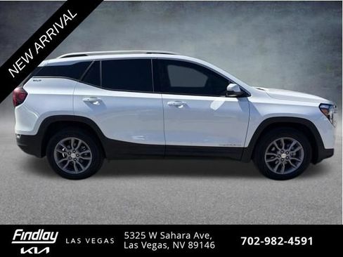 Used 2022 GMC Terrain SLT AWD/4WD image 4