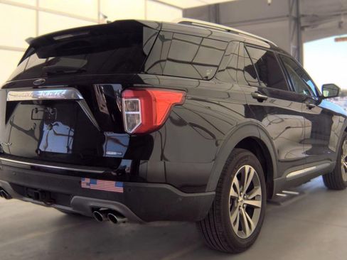 Used 2020 Ford Explorer Platinum AWD/4WD image 4
