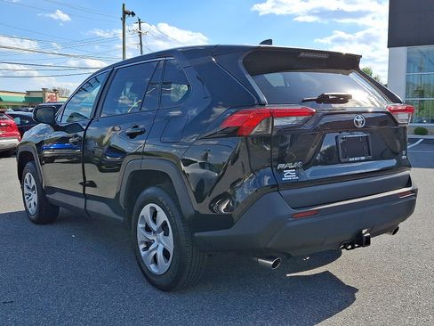 Used 2023 Toyota RAV4 LE AWD/4WD image 4