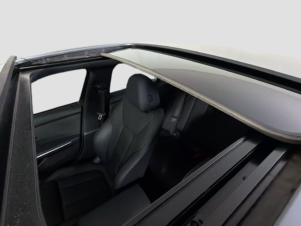 Used 2020 BMW 330i Sedan RWD image 17