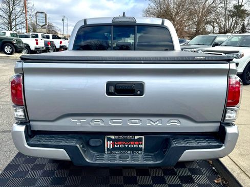 Used 2019 Toyota Tacoma SR5 image 10