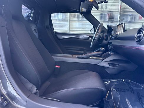 Used 2017 MAZDA MX-5 Miata RF Club image 14