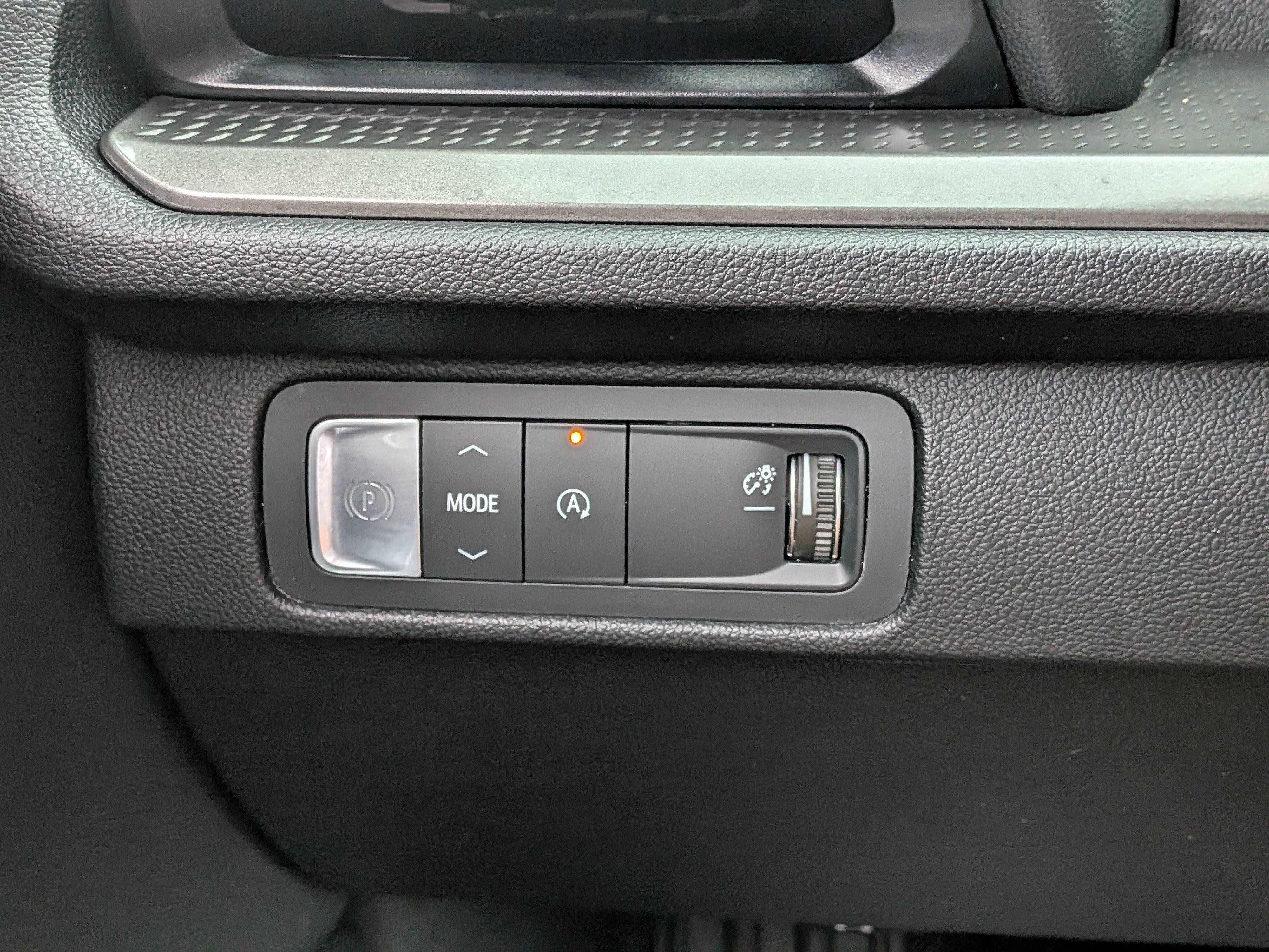 Used 2024 Chevrolet Traverse LT FWD image 24