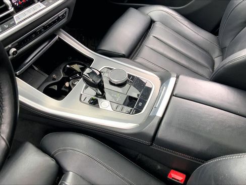 Used 2022 BMW X5 xDrive40i w/ Premium Package image 17