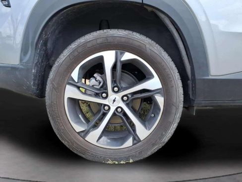Used 2024 Chevrolet Trax RS w/ Driver Confidence Package FWD image 20
