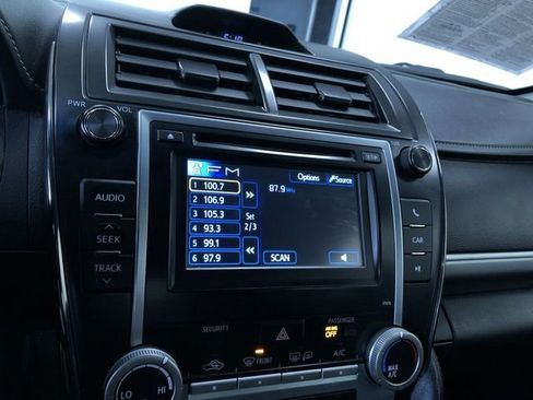 Used 2013 Toyota Camry SE image 27