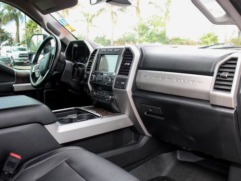 Used 2019 Ford F250 Lariat w/ Lariat Ultimate Package image 38