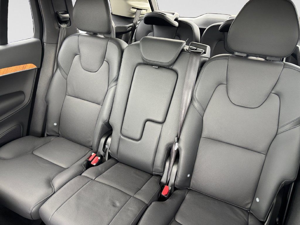 Used 2023 Volvo XC90 B6 Plus w/ Protection Package Premier AWD/4WD image 13