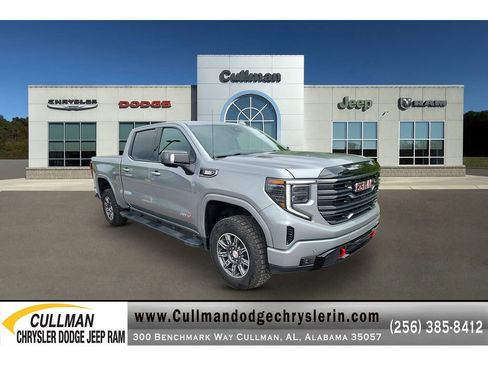 Used 2025 GMC Sierra 1500 AT4 w/ Technology Package AWD/4WD image 1
