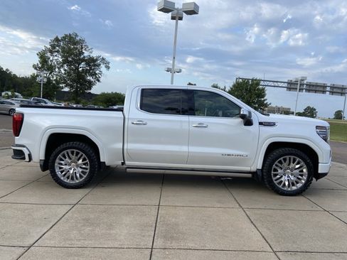 Used 2022 GMC Sierra 1500 Denali w/ Denali Reserve Package AWD/4WD image 13