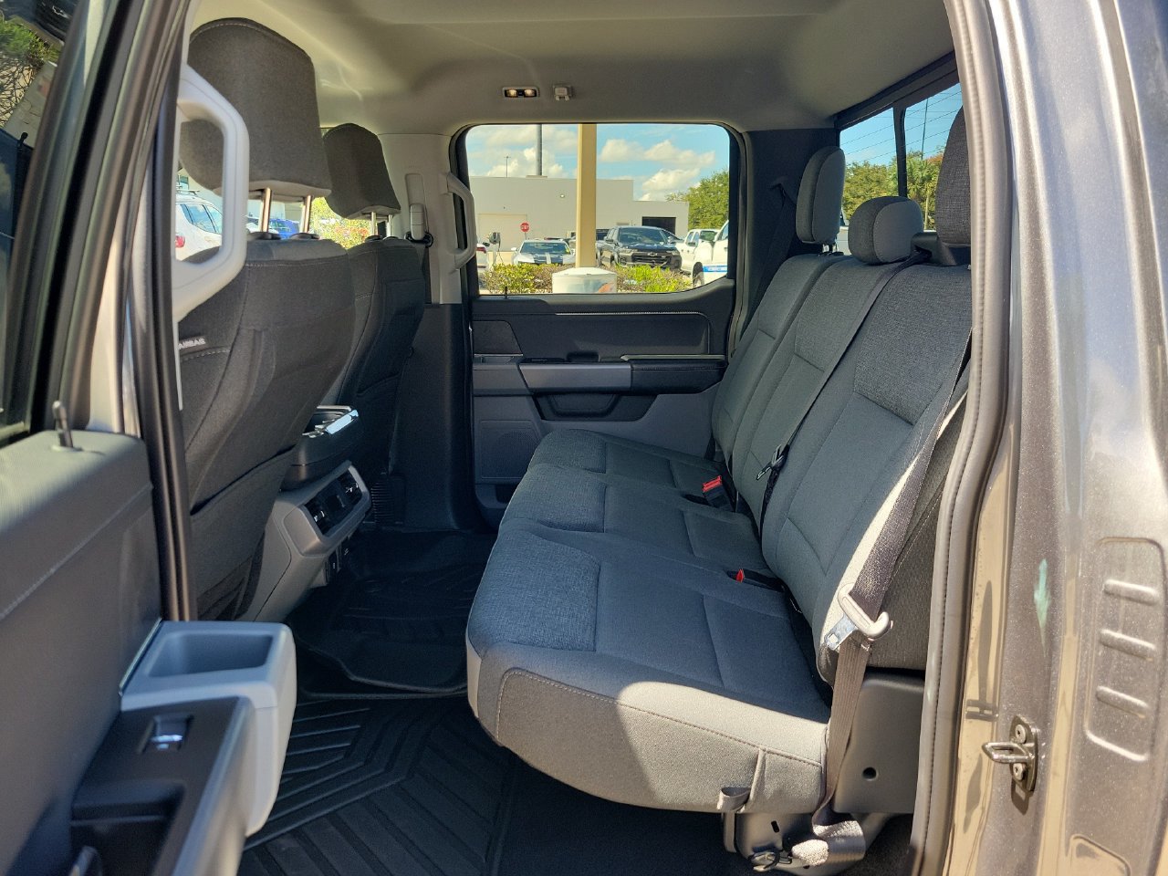 Used 2024 Ford F150 XLT w/ Equipment Group 302A MID RWD image 9