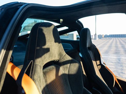 Used 2021 McLaren 765LT RWD image 4