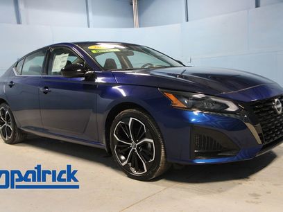 Used 2024 Nissan Altima 2.5 SR