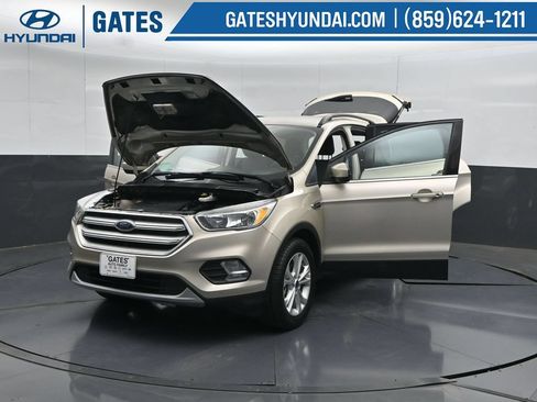 Used 2018 Ford Escape SE AWD/4WD image 56