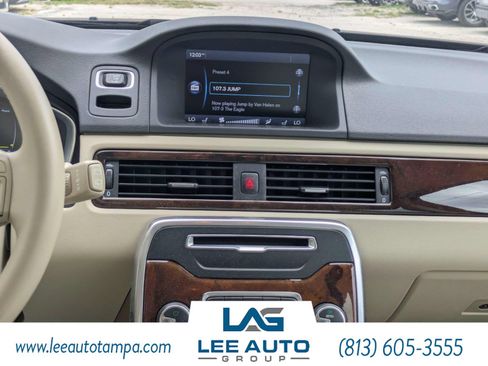 Used 2014 Volvo XC70 3.2 FWD image 17