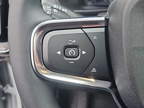 New 2026 Volvo XC40 B5 Ultra w/ Protection Package Premier image 15