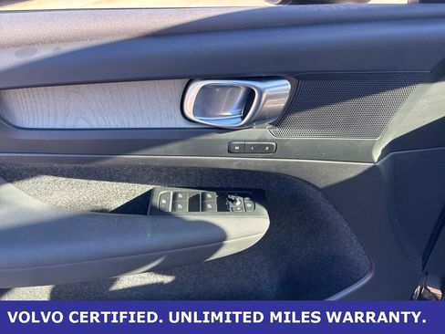 Certified 2023 Volvo XC40 B4 Plus w/ Protection Package Premier image 14
