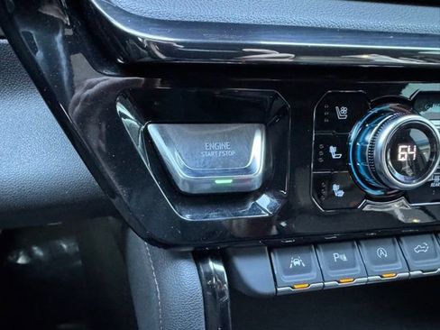 Certified 2023 GMC Sierra 1500 AT4 w/ Technology Package AWD/4WD image 18