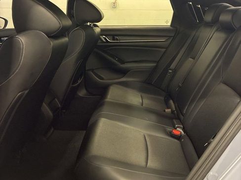 Used 2022 Honda Accord Sport image 9