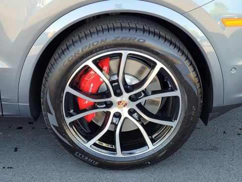 New 2026 Porsche Cayenne S AWD/4WD image 11