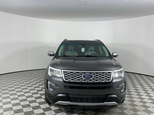 Used 2017 Ford Explorer Platinum AWD/4WD image 2