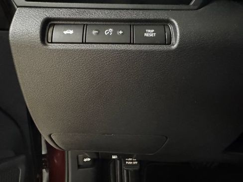 Used 2025 Nissan Altima 2.5 SV FWD image 10