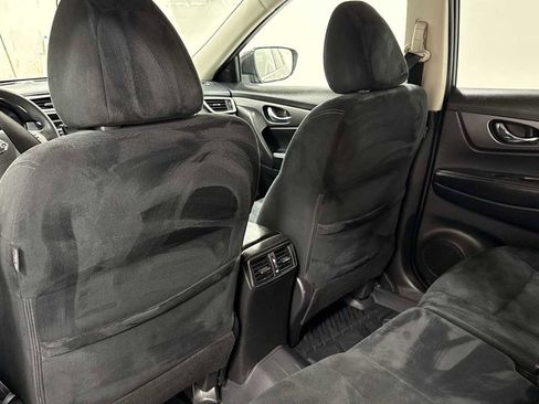 Used 2016 Nissan Rogue SV w/ SV Premium Package image 25