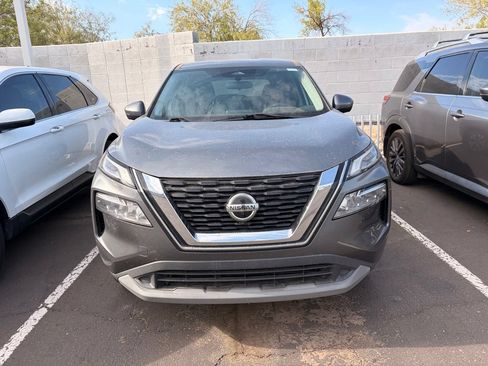 Used 2021 Nissan Rogue SV FWD image 3