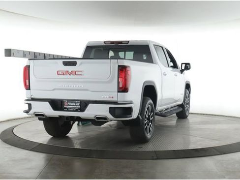 Used 2025 GMC Sierra 1500 AT4 w/ Technology Package AWD/4WD image 7