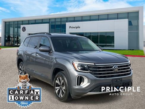 Used 2024 Volkswagen Atlas SE image 3
