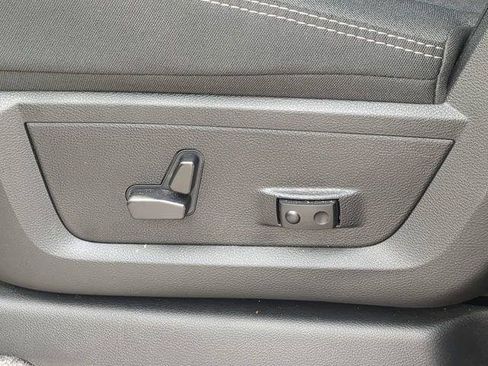 Certified 2026 RAM 3500 Big Horn AWD/4WD image 21