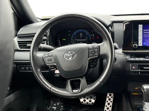 Certified 2025 Toyota Camry SE FWD image 15