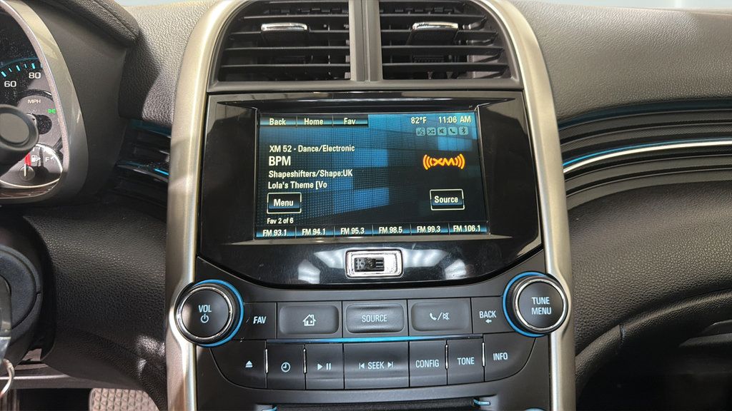 Used 2015 Chevrolet Malibu LT w/ Power Convenience Package FWD image 24