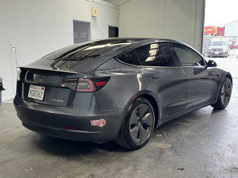 Used 2021 Tesla Model 3 Standard Range Plus image 4