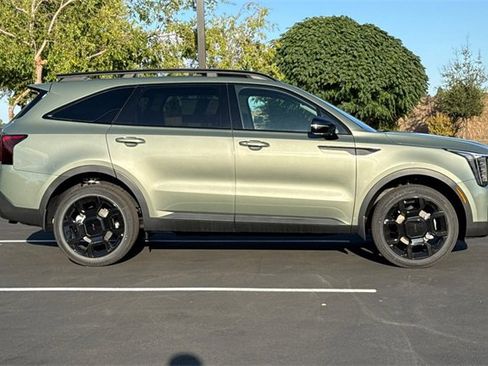 New 2025 Kia Sorento X-Line EX image 3